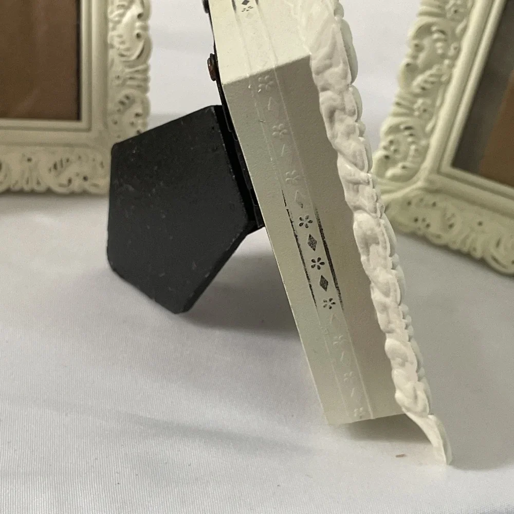 Vintage Style Cottagecore Small Picture Frames Lot Of 4 Antique White 4